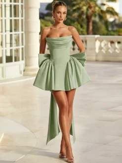 Robe de bal courte sans bretelles en polyester sans manches avec nœuds robe d'invitée de mariage