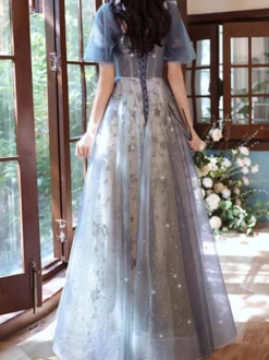 Robe de bal en dentelle col carré ligne a manches courtes robes de concours