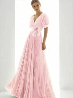 Robe de bal en mousseline de soie col en V coupe trapèze manches courtes plumes robes d'invitées de mariage