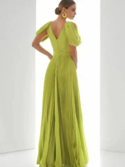 Robe de bal en mousseline de soie col en V coupe trapèze manches courtes plumes robes d'invitées de mariage