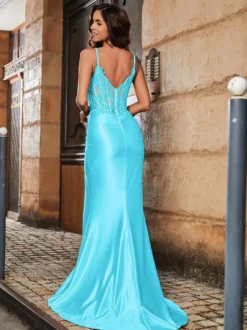Robe de bal en satin élastique à col en cœur et paillettes sans manches