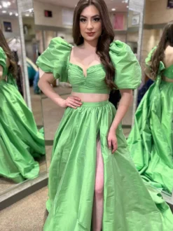 Robe de bal en taffetas col en cœur robe de bal manches courtes fendue sur le devant robes de soirée