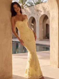 Robe de bal sirène à col cœur sans manches lacée ornée de fleurs en dentelle robe de soirée formelle