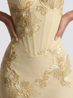 Robe de bal sirène à col cœur sans manches lacée ornée de fleurs en dentelle robe de soirée formelle