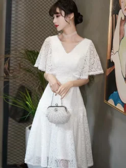 Robe de cocktail Robe de soirée moderne en dentelle à col en V et longueur thé