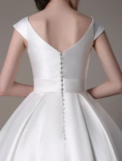 Robe de mariée courte blanche en satin col V avec noeud boutonnée sur dos au genou Robe de mariage vintage