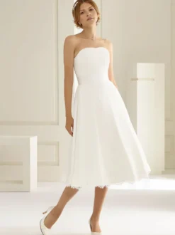 Robe de mariée courte bustier zip sur dos longueur au genou robe de mariée simple