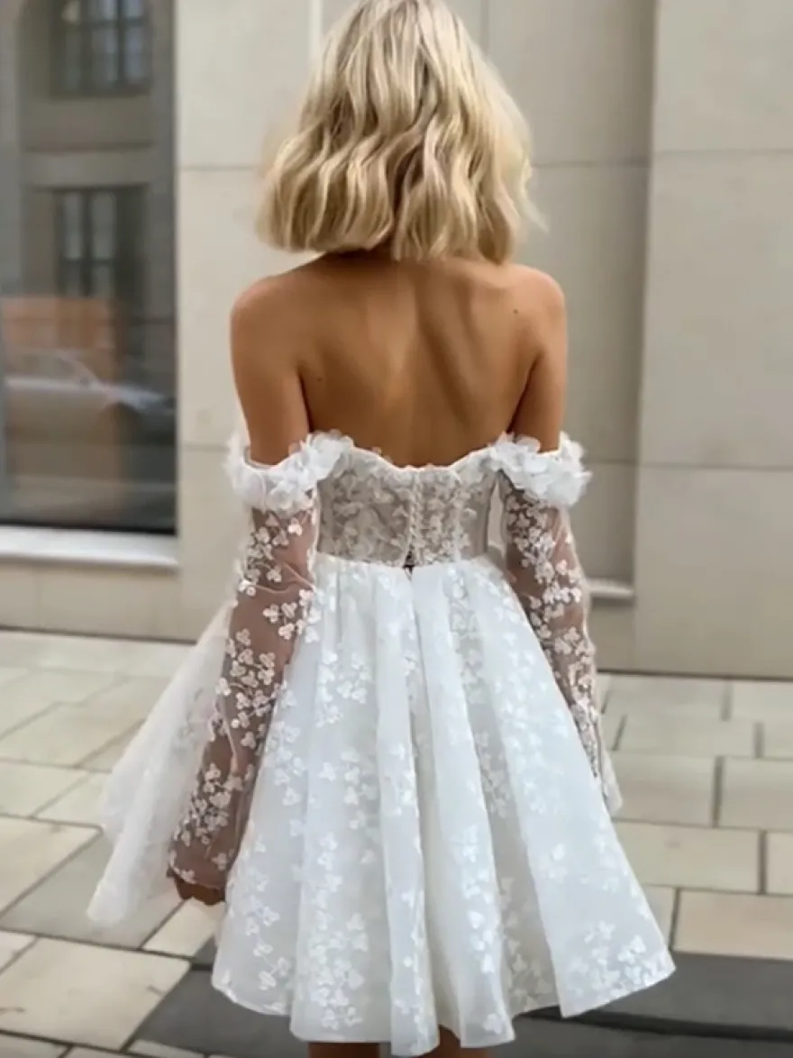 Robe de mariée courte col bateau manches 3/4 coupe trapèze
