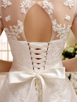 Robe de mariée courte en organza manche courte laçage sur dos longueur au genou Robe de mariage