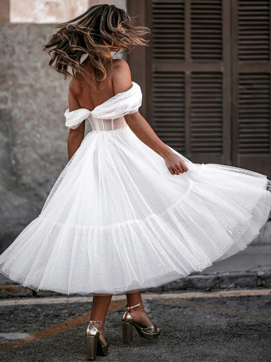 Robe de mariée courte en tulle paillete hors de l'épaule zip sur dos