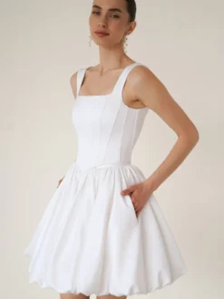 Robe de mariée courte mini col carré sans manches courte