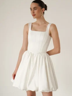 Robe de mariée courte mini col carré sans manches courte