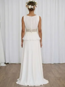 Robe de mariée deux pièces en dentelle col en V traîne boutons fonctionnels sans manches longue