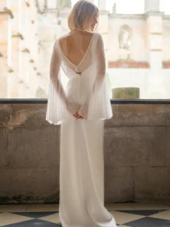 Robe de mariée deux pièces en satin en dentelle décolleté robe de bal avec traîne boutons fonctionnels manches longues longueur 30 cm ivoire