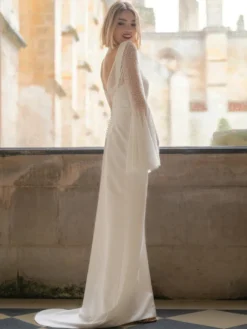 Robe de mariée deux pièces en satin en dentelle décolleté robe de bal avec traîne boutons fonctionnels manches longues longueur 30 cm ivoire