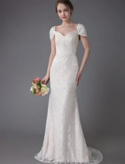 Robe de mariée ivoire en dentelle col en coeur manche courte zip sur dos Robe de mariage