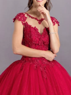 Robe de mariée noir en dentelle col rond laçage sur dos à traîne