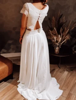 Robe de mariée 2 Pièces en dentelle Ivoire manches courtes Robes de mariée