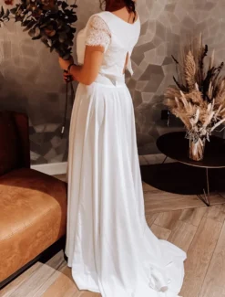Robe de mariée 2 Pièces en dentelle Ivoire manches courtes Robes de mariée