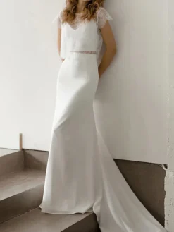 Robe de mariée simple blanche deux pièces Top en dentelle col rond jupe droite à traîne