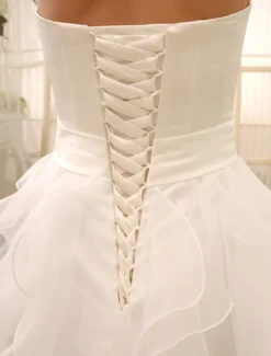 Robe de Mariée Simple Bustier Robe Courte A-Ligne En Tissu De Satin Robe De Mariage 2026