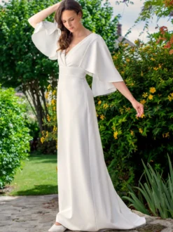 Robe de mariée simple en satin col en V manches mi-longues dentelle robe de bal 30 cm