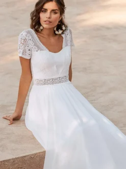 Robe de mariée simple robe de bal décolleté travaillé manches courtes robe de mariée en dentelle