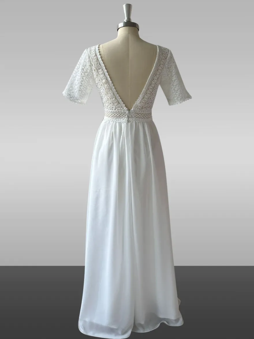 Robe de mariée simple robe de bal décolleté travaillé manches courtes robe de mariée en dentelle