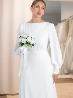 Robe de mariée simple robe de mariée vintage col rond manche longue à traîne