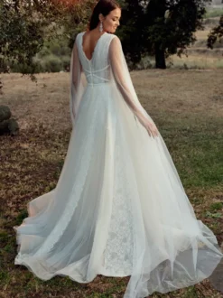 Robe de mariée simple trapèze col en V sans manches ceinture robes de mariée