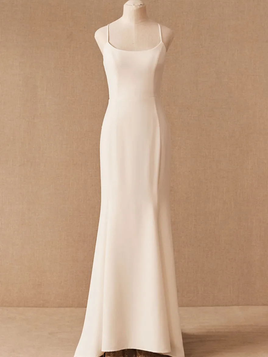 Robe de mariée sirène à bretelle boutonnée sur dos à traîne