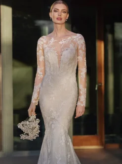 Robe de mariée sirène décolleté illusion manches longues taille naturelle dentelle avec traîne
