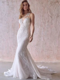 Robe de mariée sirène en dentelle col rond boutonné sur dos à traîne