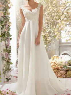 Robe de mariée trapèze col V boutonné sur dos à traîne