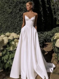 Robe de mariée vintage coupe trapèze décolleté en A sans manches plissée robe de mariée simple