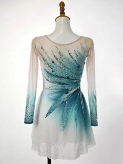 Robe de patinage artistique personnalisée bleu ciel patchwork dos ouvert en maille haute élasticité tenue d'entraînement et de compétition cristaux/rhinestone classiques