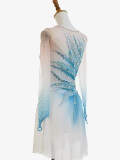 Robe de patinage artistique personnalisée bleu ciel patchwork dos ouvert en maille haute élasticité tenue d'entraînement et de compétition cristaux/rhinestone classiques