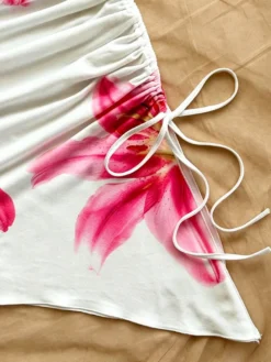 Robe de soirée blanche à imprimé floral sans manches bretelles dos nu robe d'été