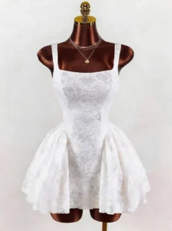 Robe de soirée blanche sans manches à col carré et dos nu