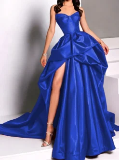 Robe de soirée bustier en satin avec traîne et jupe à bretelles