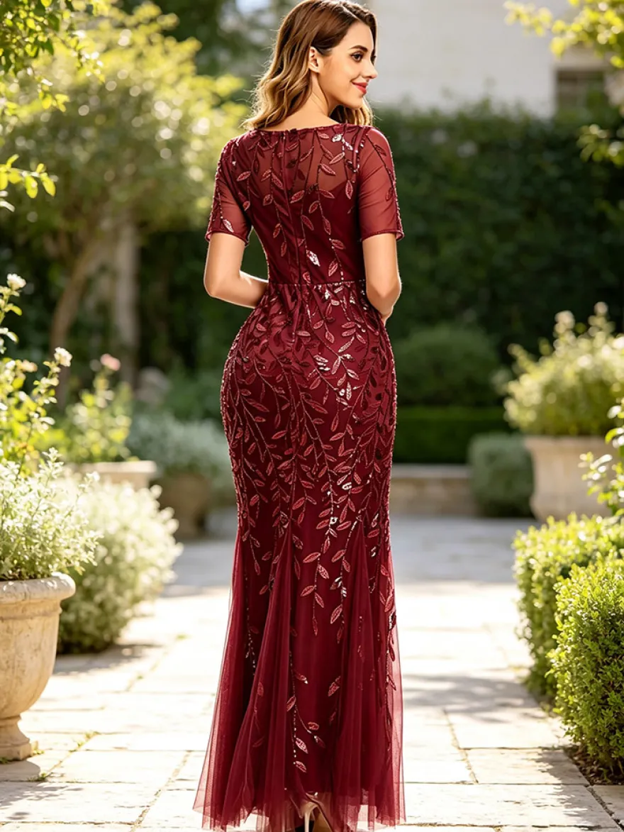 Robe de soirée fourreau à col rond et manches courtes ornée de sequins en tulle et tulle. Robes de cérémonie à sequins.