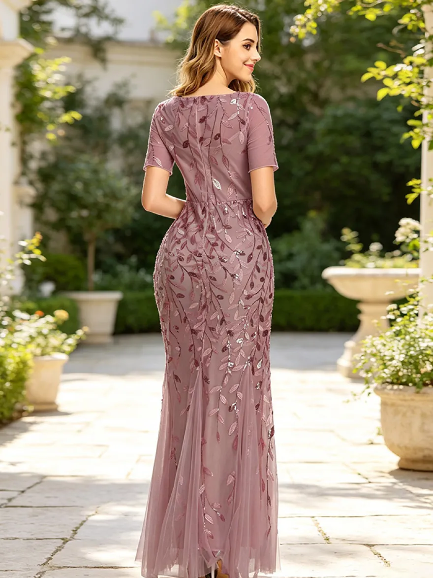 Robe de soirée fourreau à col rond et manches courtes ornée de sequins en tulle et tulle. Robes de cérémonie à sequins.