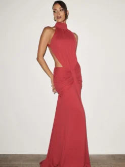 Robe de soirée longue marron café dos nu plissée sans manches chic et semi-formelle