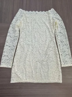 Robe de soirée mini moulante à manches longues et épaules dénudées en dentelle florale pour femme 2026