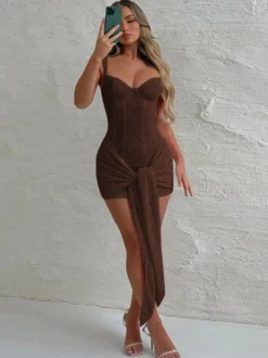 Robe de soirée mini noire à bretelles col en dentelle sans manches et dos nu style décontracté/semi-formel