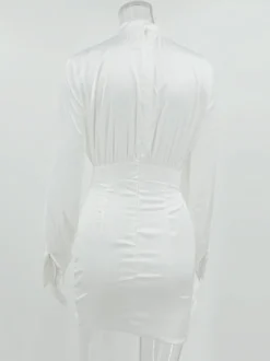 Robe de soirée mini noire à col montant et manches longues lanternes élégante et semi-formelle