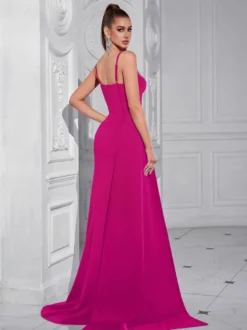 Robe de soirée robe de bal décolleté travaillé avec traîne sans manches fermeture éclair et fente sur le devant en satin robe de cérémonie