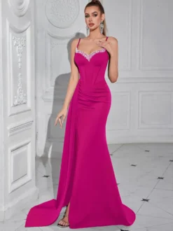 Robe de soirée robe de bal décolleté travaillé avec traîne sans manches fermeture éclair et fente sur le devant en satin robe de cérémonie