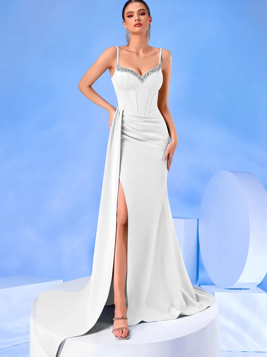 Robe de soirée robe de bal décolleté travaillé avec traîne sans manches fermeture éclair et fente sur le devant en satin robe de cérémonie