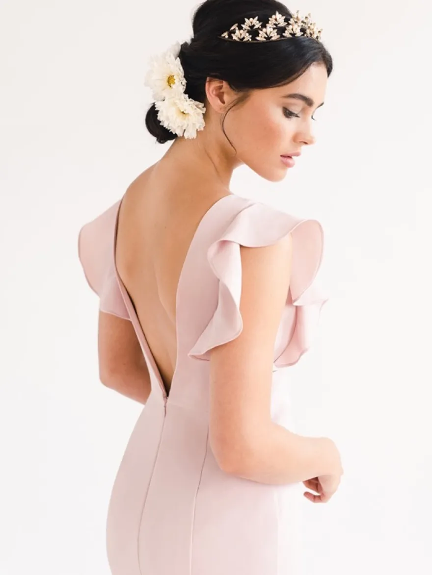 Robe de soirée sirène col en bijou avec traîne manches courtes dos nu volants tissu satiné robes de dîner formelles